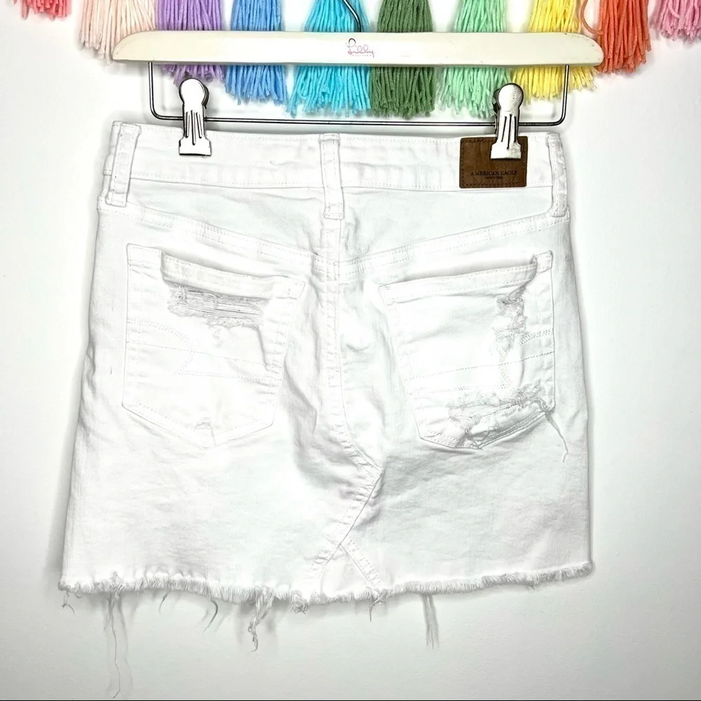 Y2K American Eagle High Rise Distressed Frayed White Denim Jean Mini Skirt Sz 2